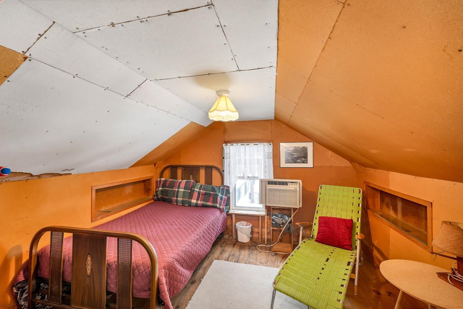 Laconia, New Hampshire, 03246, United States, 4 Bedrooms Bedrooms, ,4 BathroomsBathrooms,Residential,Active,1704917