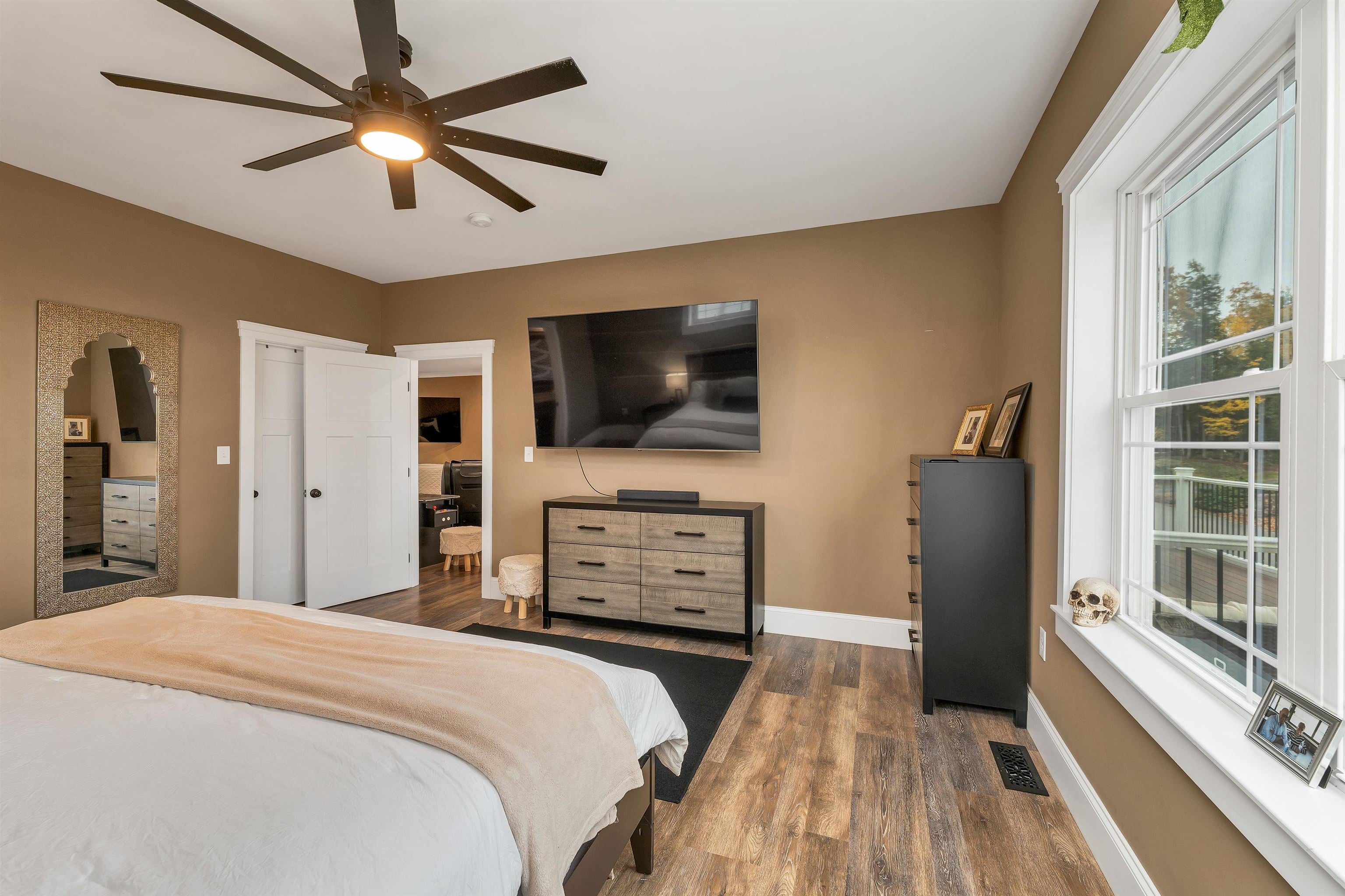 Laconia, New Hampshire, 03246, United States, 4 Bedrooms Bedrooms, ,4 BathroomsBathrooms,Residential,Active,1985603