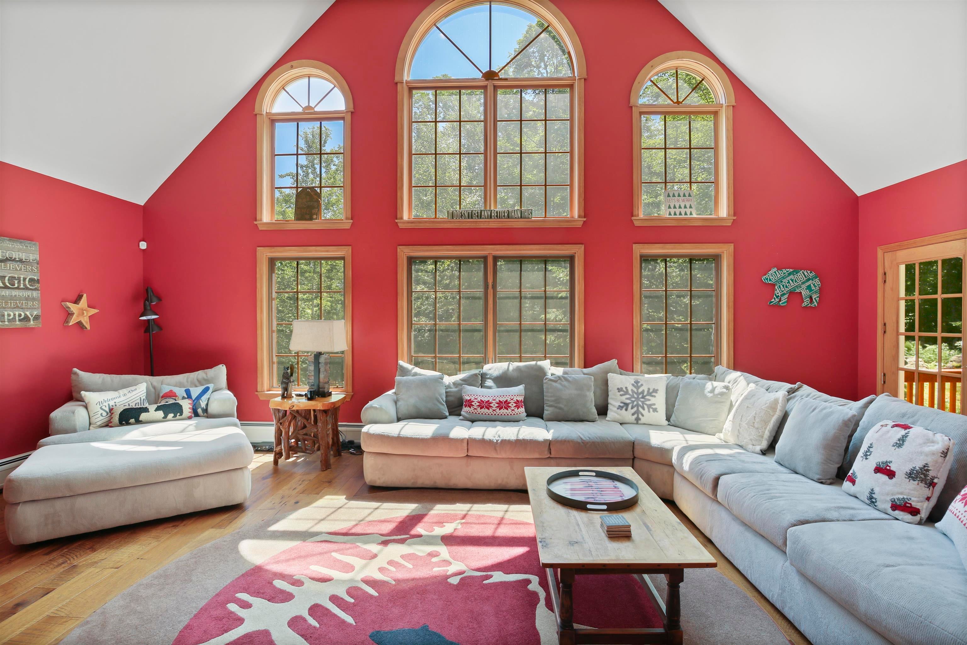Killington, Vermont, 05751, United States, 3 Bedrooms Bedrooms, ,3 BathroomsBathrooms,Residential,Active,1884979