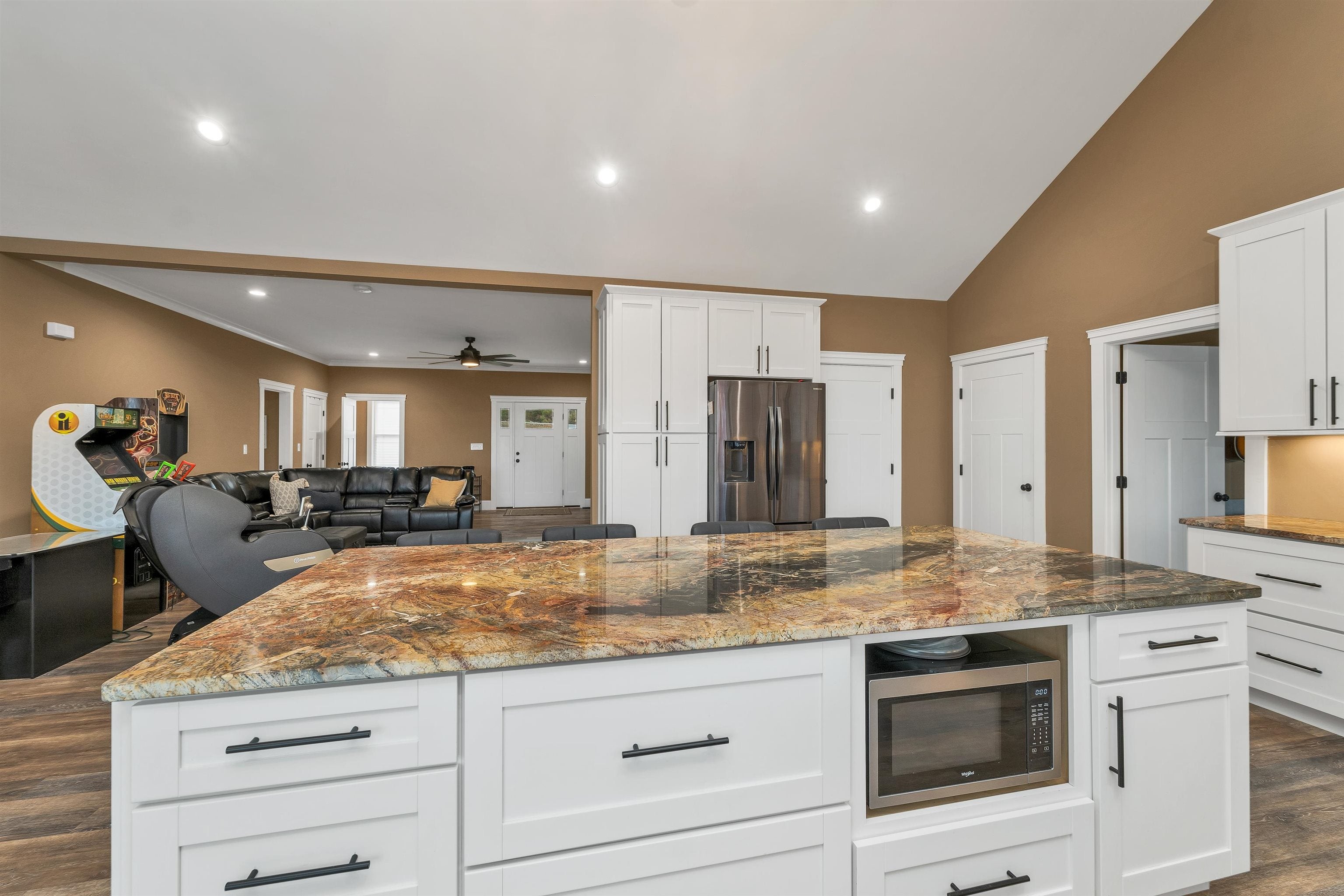 Laconia, New Hampshire, 03246, United States, 4 Bedrooms Bedrooms, ,4 BathroomsBathrooms,Residential,Active,1985603