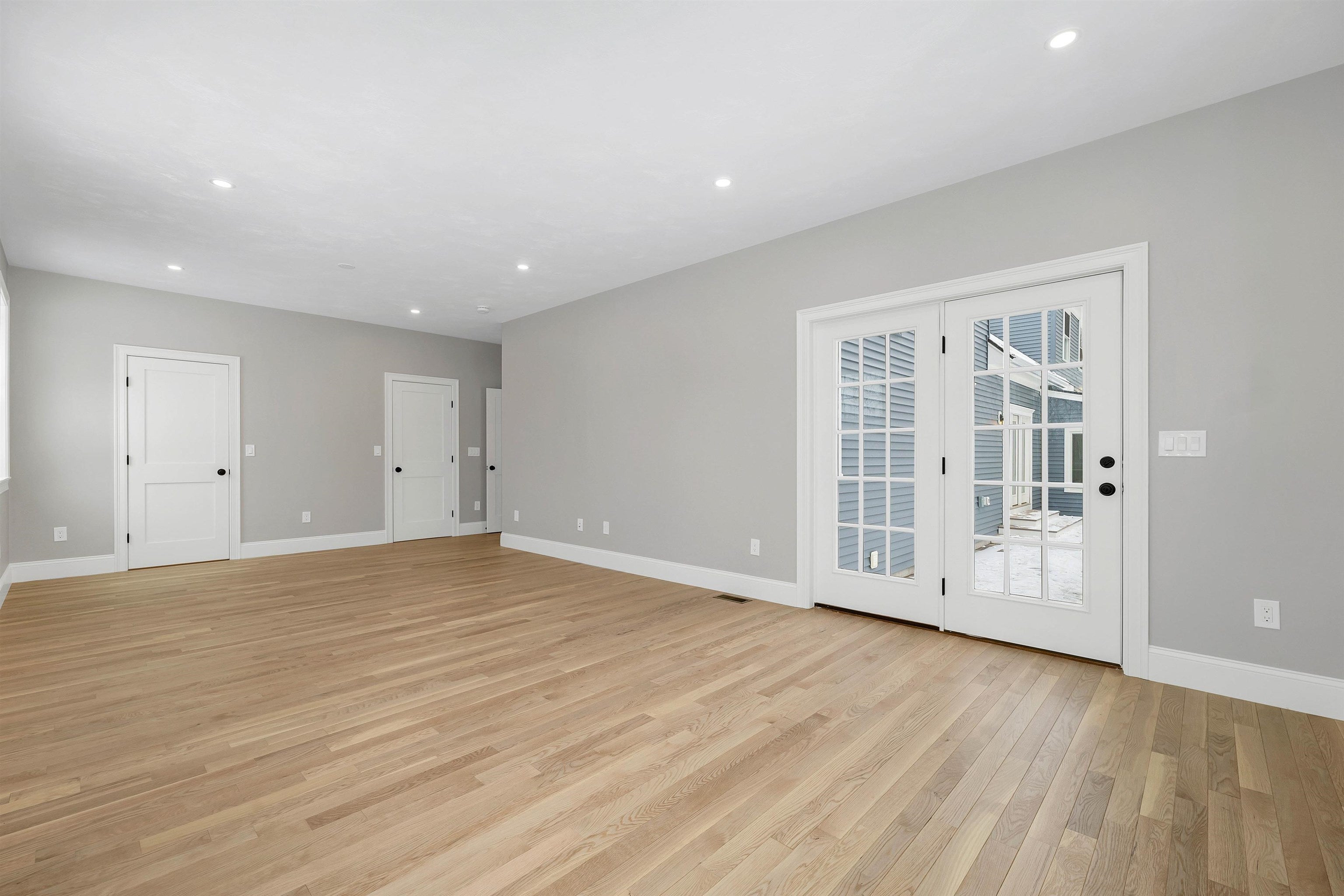 Meredith, New Hampshire, 03253, United States, 4 Bedrooms Bedrooms, ,5 BathroomsBathrooms,Residential,Active,1970998