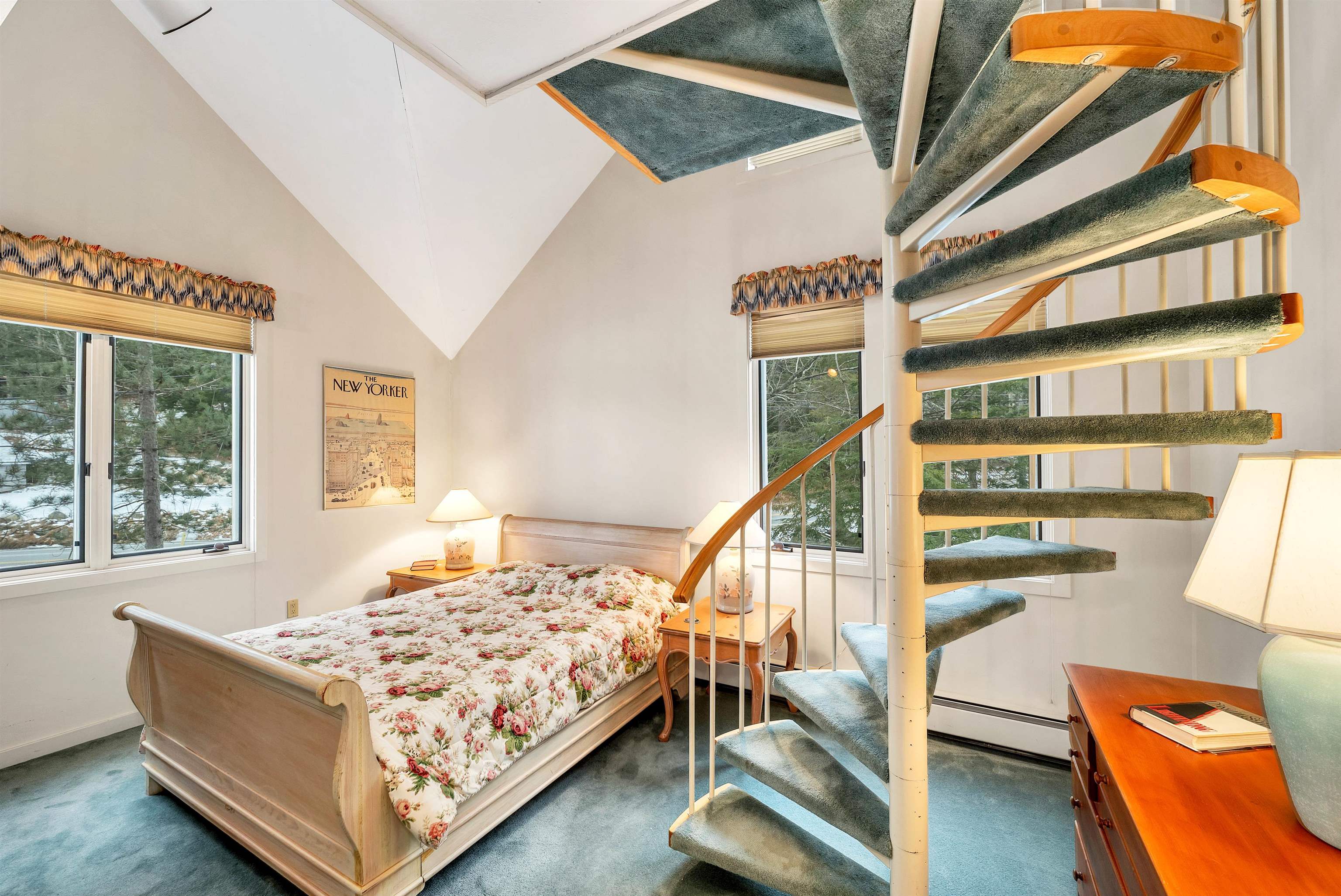 Hebron, New Hampshire, 03241, United States, 4 Bedrooms Bedrooms, ,4 BathroomsBathrooms,Residential,Pending,2009160