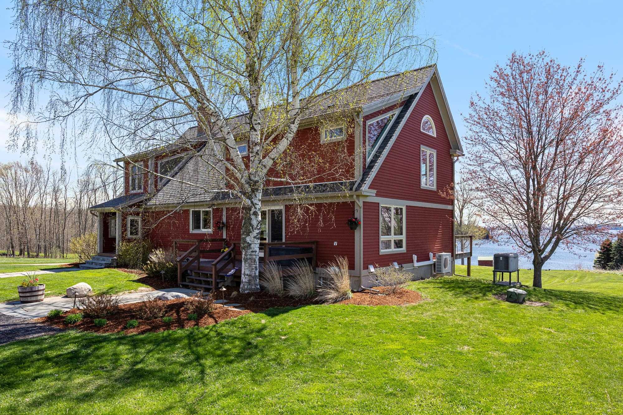 South Hero, Vermont, 05486, United States, 3 Bedrooms Bedrooms, ,5 BathroomsBathrooms,Residential,Active,2045566