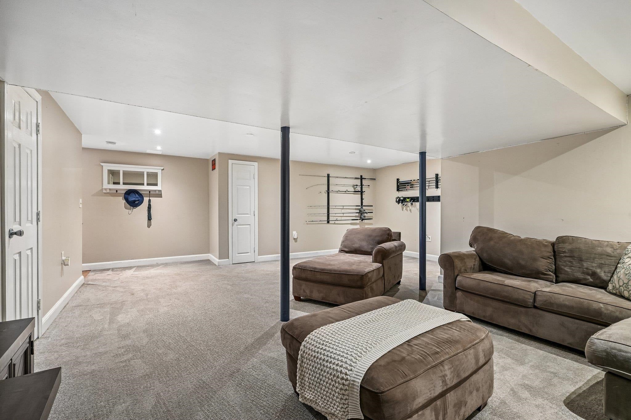 Windham, New Hampshire, 03087, United States, 4 Bedrooms Bedrooms, ,3 BathroomsBathrooms,Residential,Active,2044185