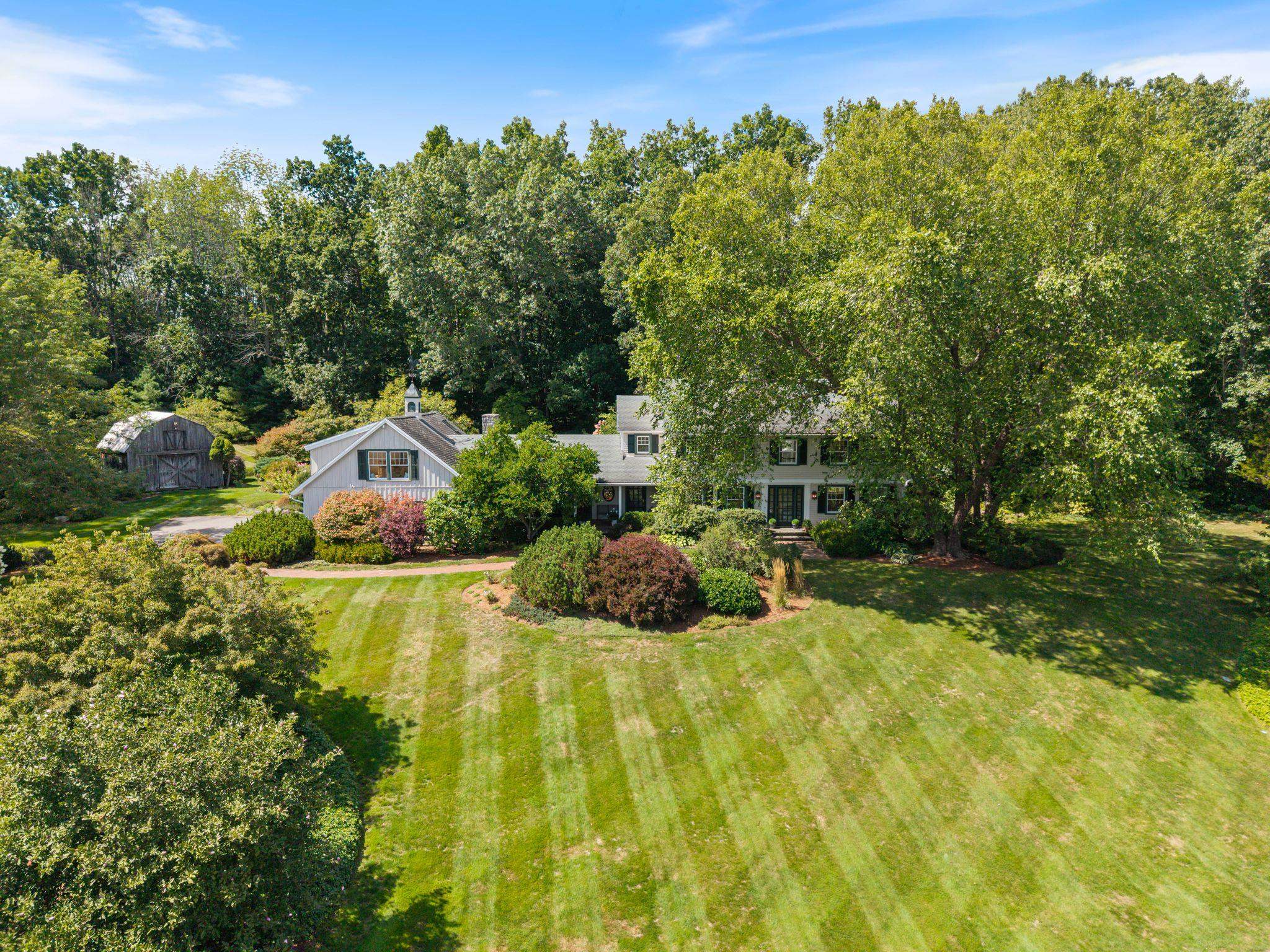 Hampton Falls, New Hampshire, 03844, United States, 4 Bedrooms Bedrooms, ,4 BathroomsBathrooms,Residential,Pending,2006809
