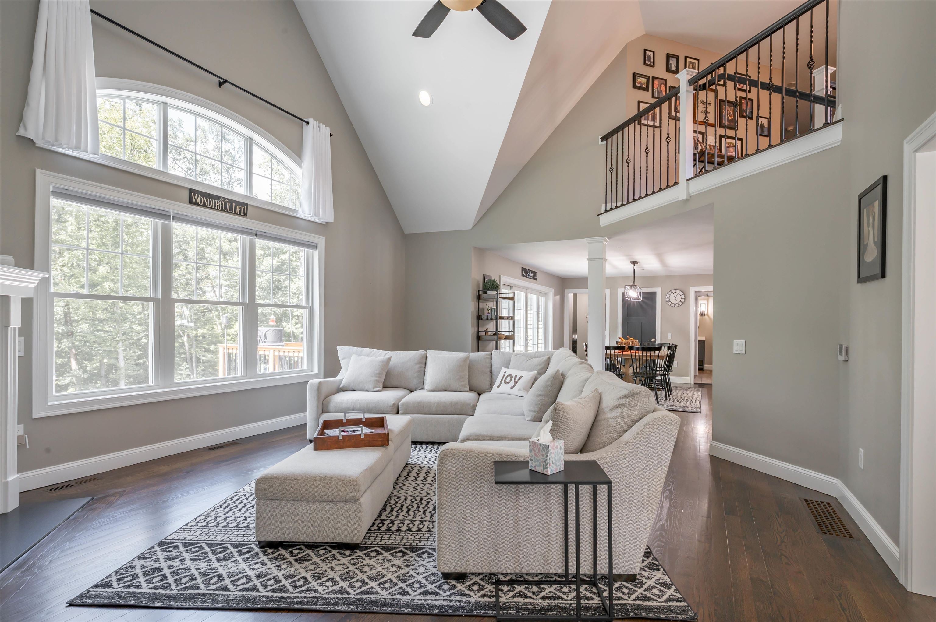 Hollis, New Hampshire, 03049, United States, 4 Bedrooms Bedrooms, ,3 BathroomsBathrooms,Residential,Active,1927665