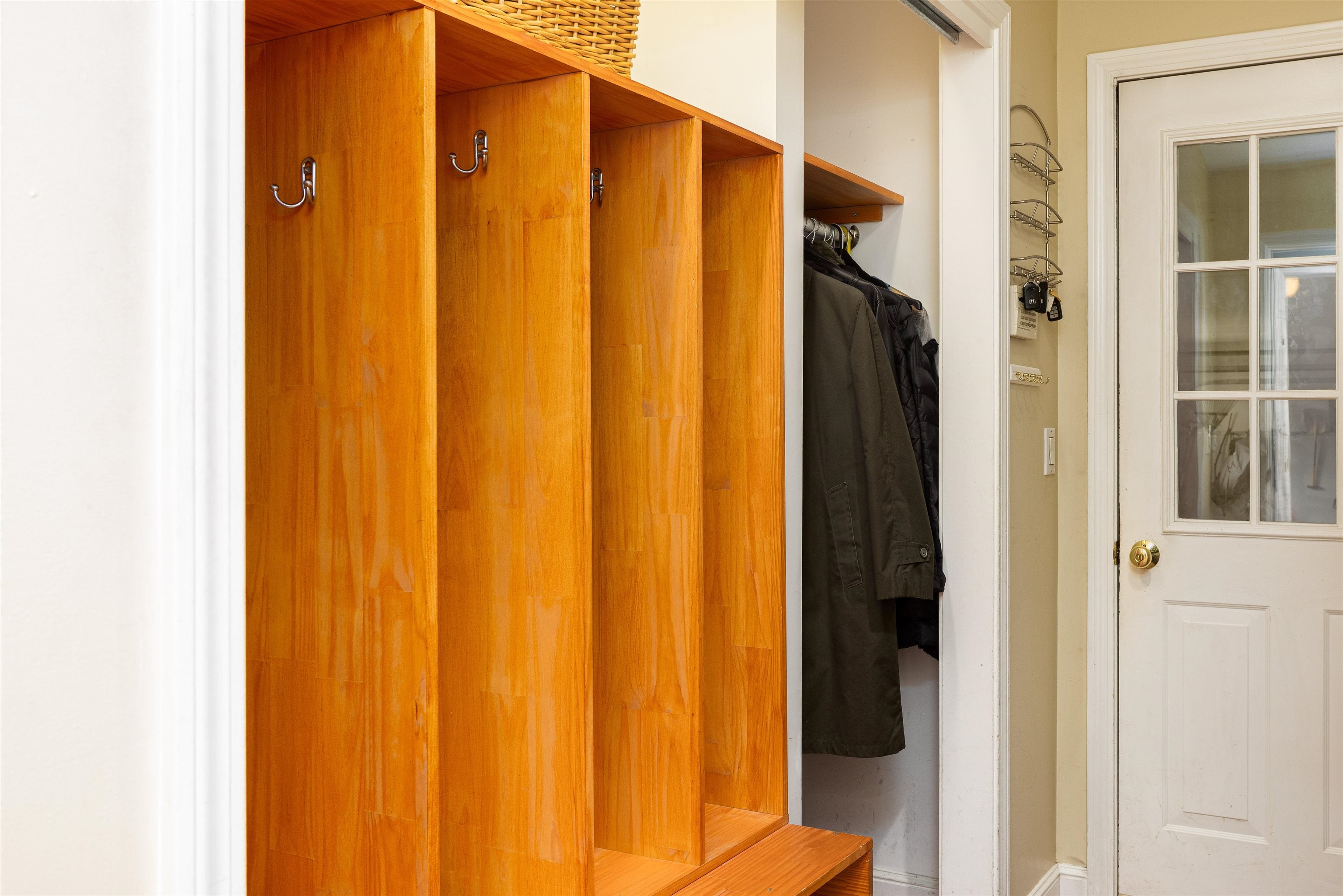 Shelburne, Vermont, 05482, United States, 3 Bedrooms Bedrooms, ,4 BathroomsBathrooms,Residential,Active,1962170