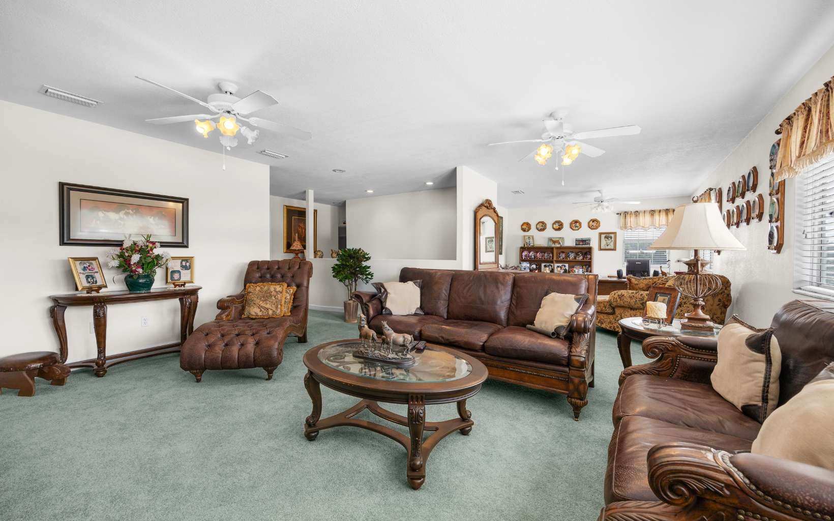 Lake City, Florida, 32024, United States, 3 Bedrooms Bedrooms, ,4 BathroomsBathrooms,Residential,Active,1926914