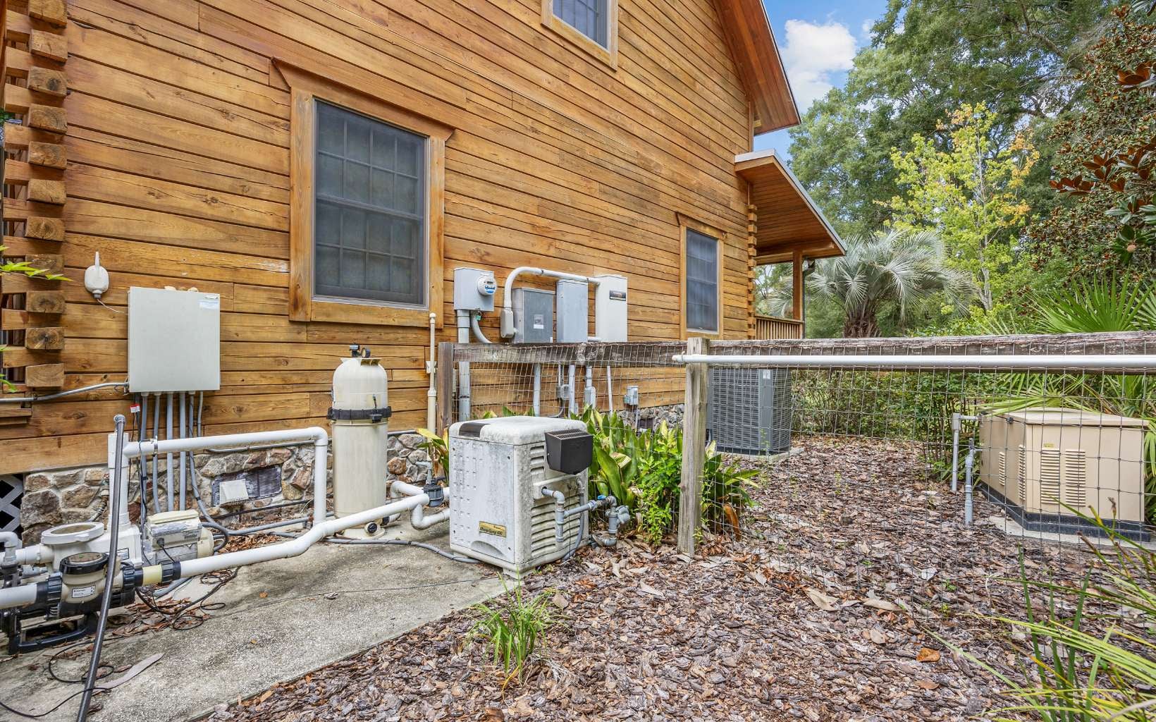 High Springs, Florida, 32643, United States, 5 Bedrooms Bedrooms, ,4 BathroomsBathrooms,Residential,Active,1926900