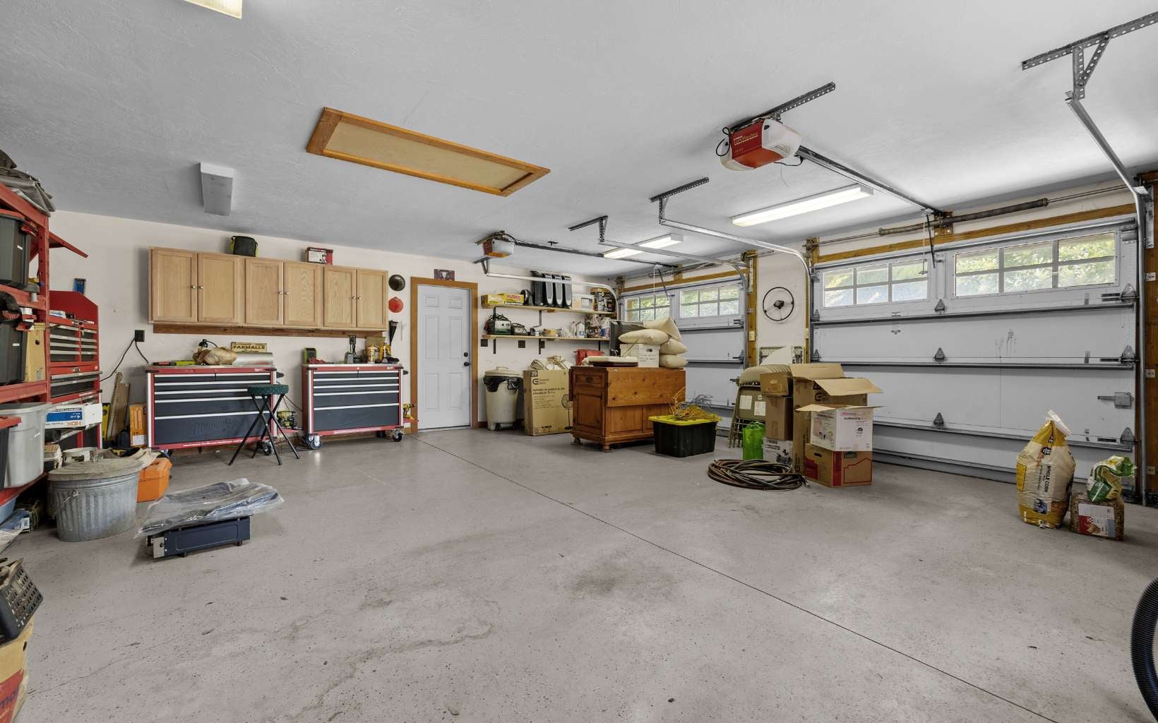 High Springs, Florida, 32643, United States, 5 Bedrooms Bedrooms, ,4 BathroomsBathrooms,Residential,Active,1926900