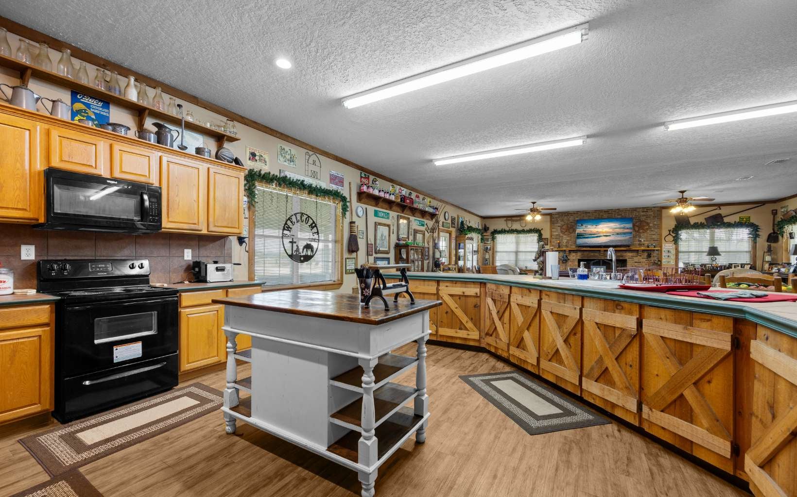 Lake City, Florida, 32024, United States, 3 Bedrooms Bedrooms, ,4 BathroomsBathrooms,Residential,Active,1926914