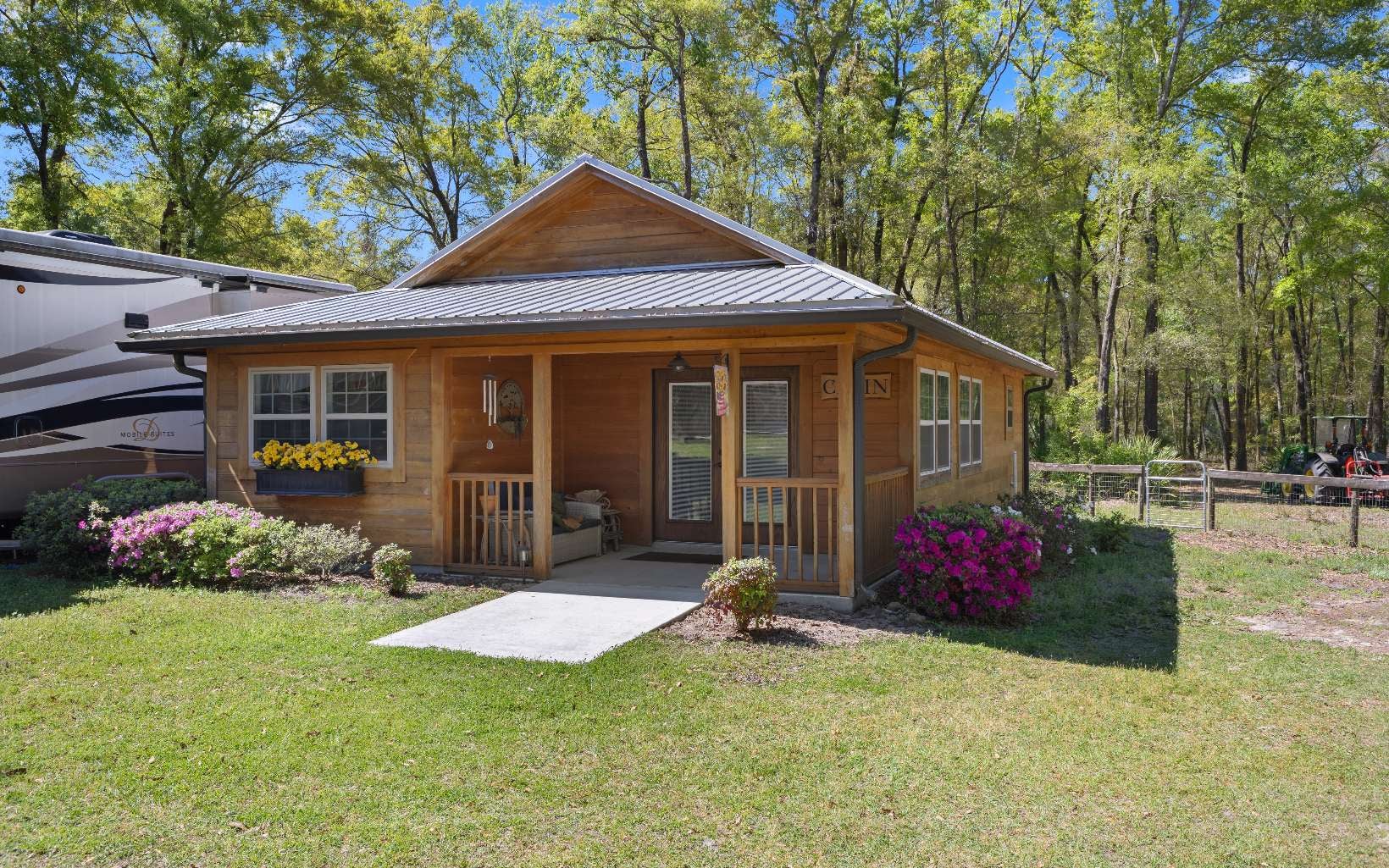 High Springs, Florida, 32643, United States, 5 Bedrooms Bedrooms, ,4 BathroomsBathrooms,Residential,Active,1926900