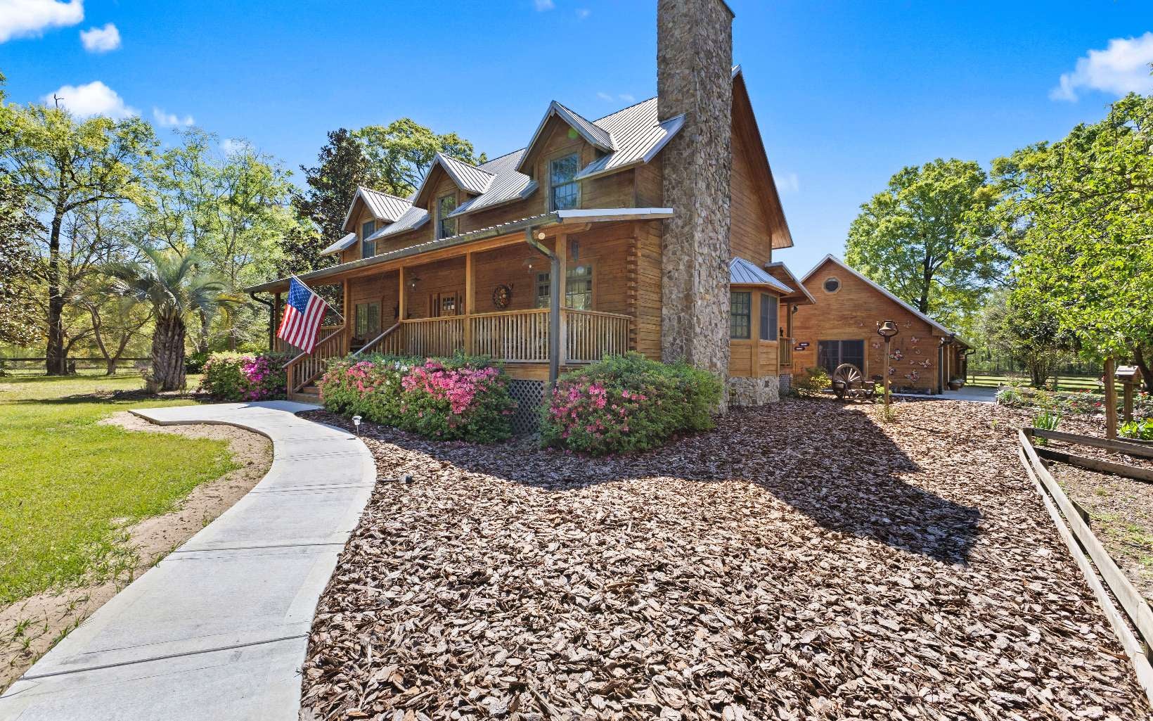 High Springs, Florida, 32643, United States, 5 Bedrooms Bedrooms, ,4 BathroomsBathrooms,Residential,Active,1926900