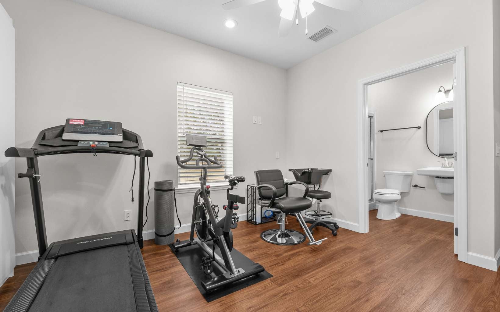 Wellborn, Florida, 32094, United States, 5 Bedrooms Bedrooms, ,3 BathroomsBathrooms,Residential,Active,1905112