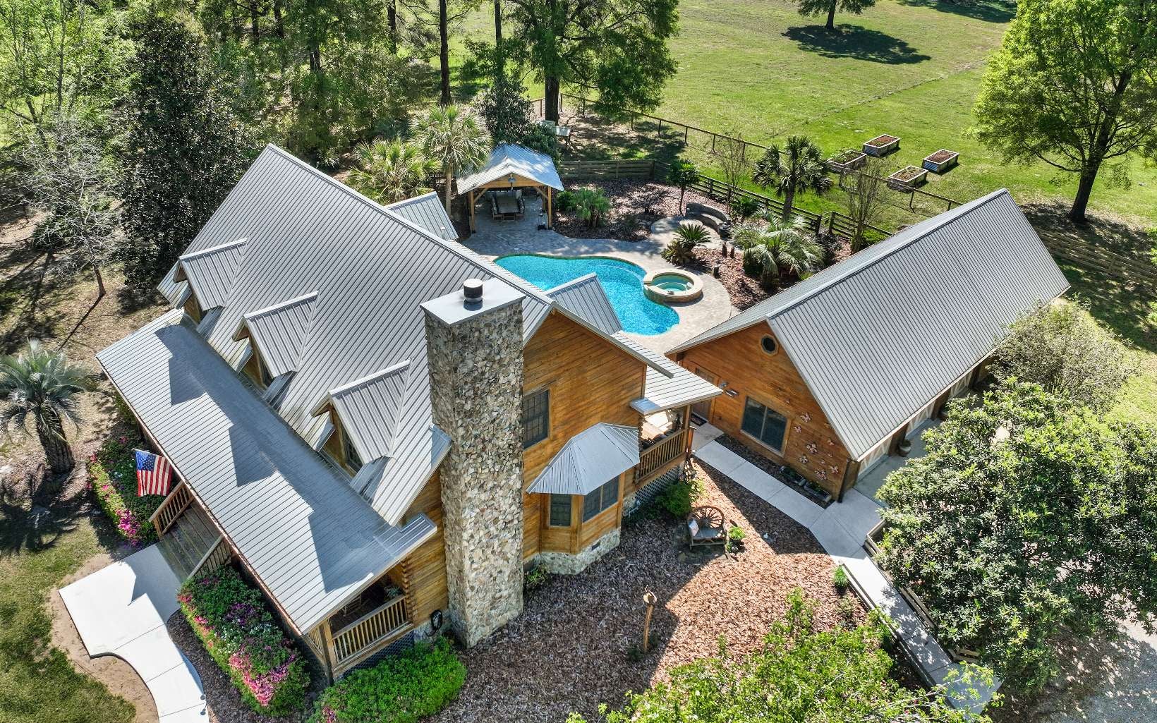 High Springs, Florida, 32643, United States, 5 Bedrooms Bedrooms, ,4 BathroomsBathrooms,Residential,Active,1926900