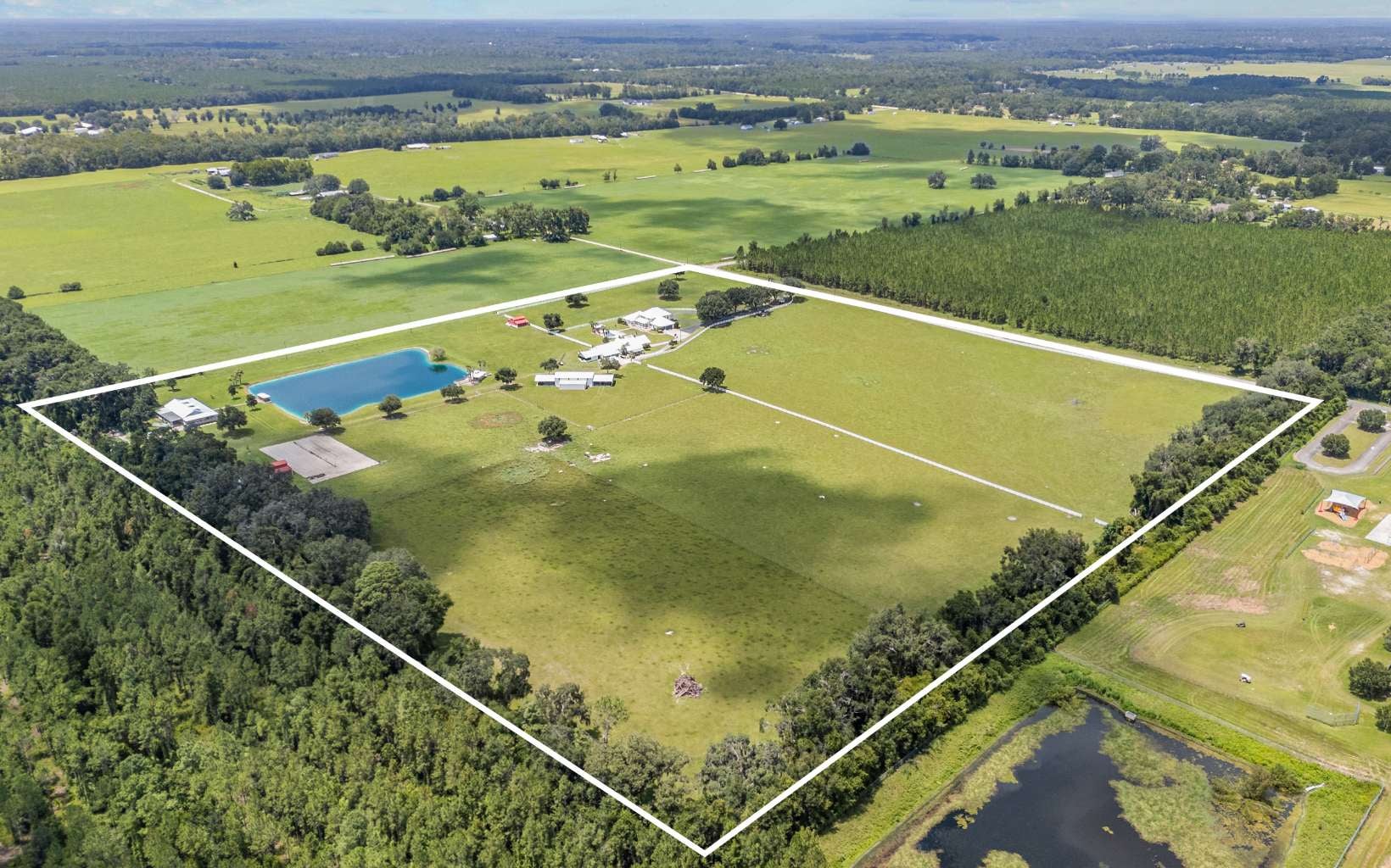 Lake City, Florida, 32024, United States, 3 Bedrooms Bedrooms, ,4 BathroomsBathrooms,Residential,Active,1926914