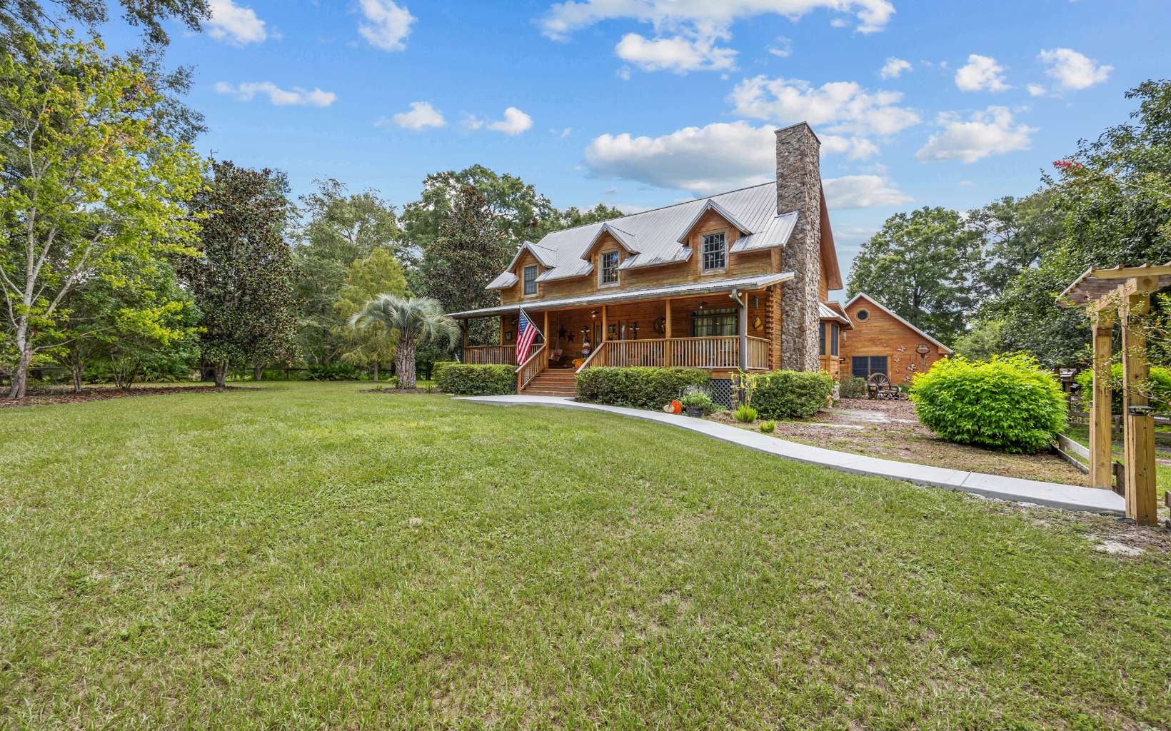 High Springs, Florida, 32643, United States, 5 Bedrooms Bedrooms, ,4 BathroomsBathrooms,Residential,Active,1926900