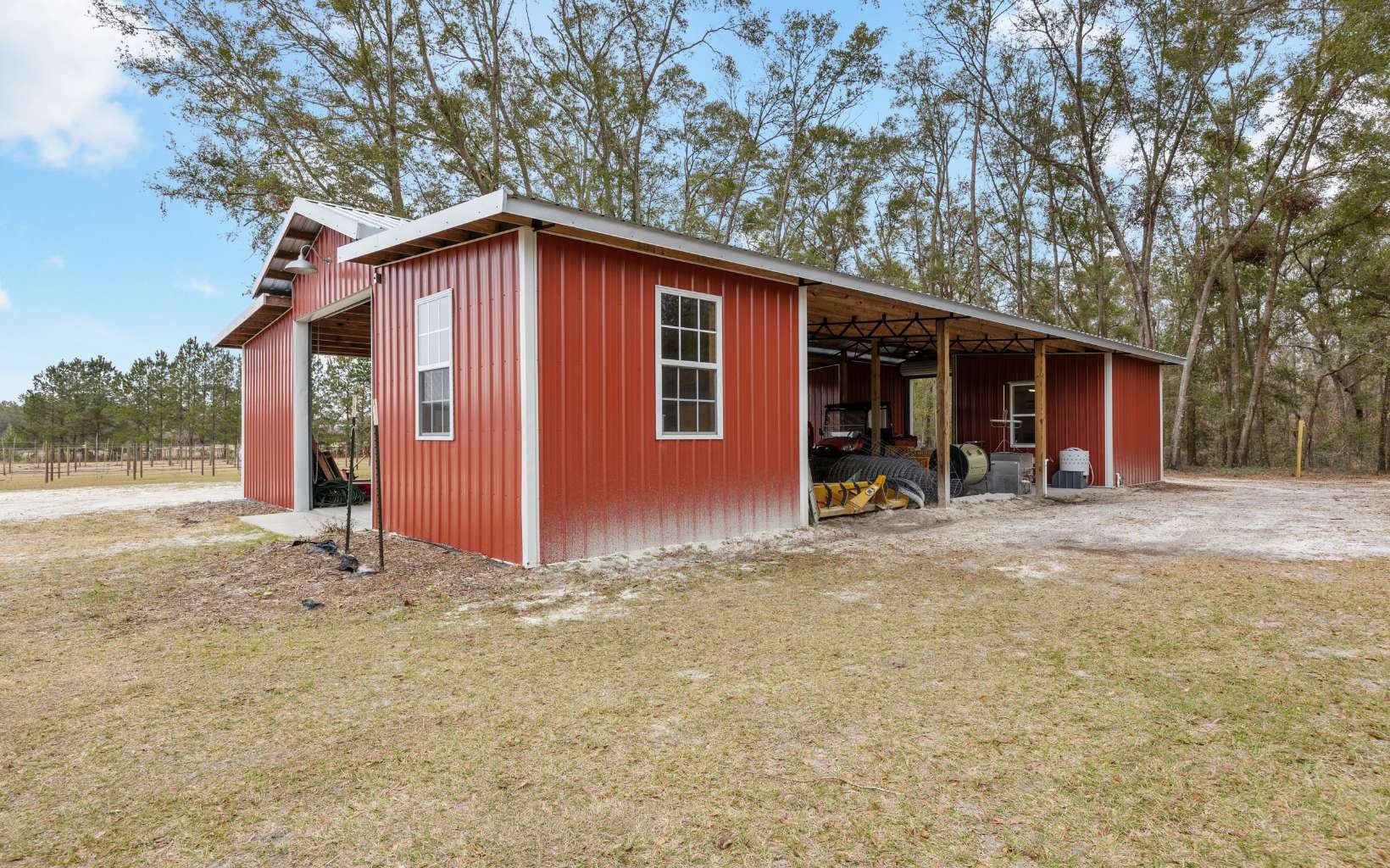Wellborn, Florida, 32094, United States, 5 Bedrooms Bedrooms, ,3 BathroomsBathrooms,Residential,Active,1905112