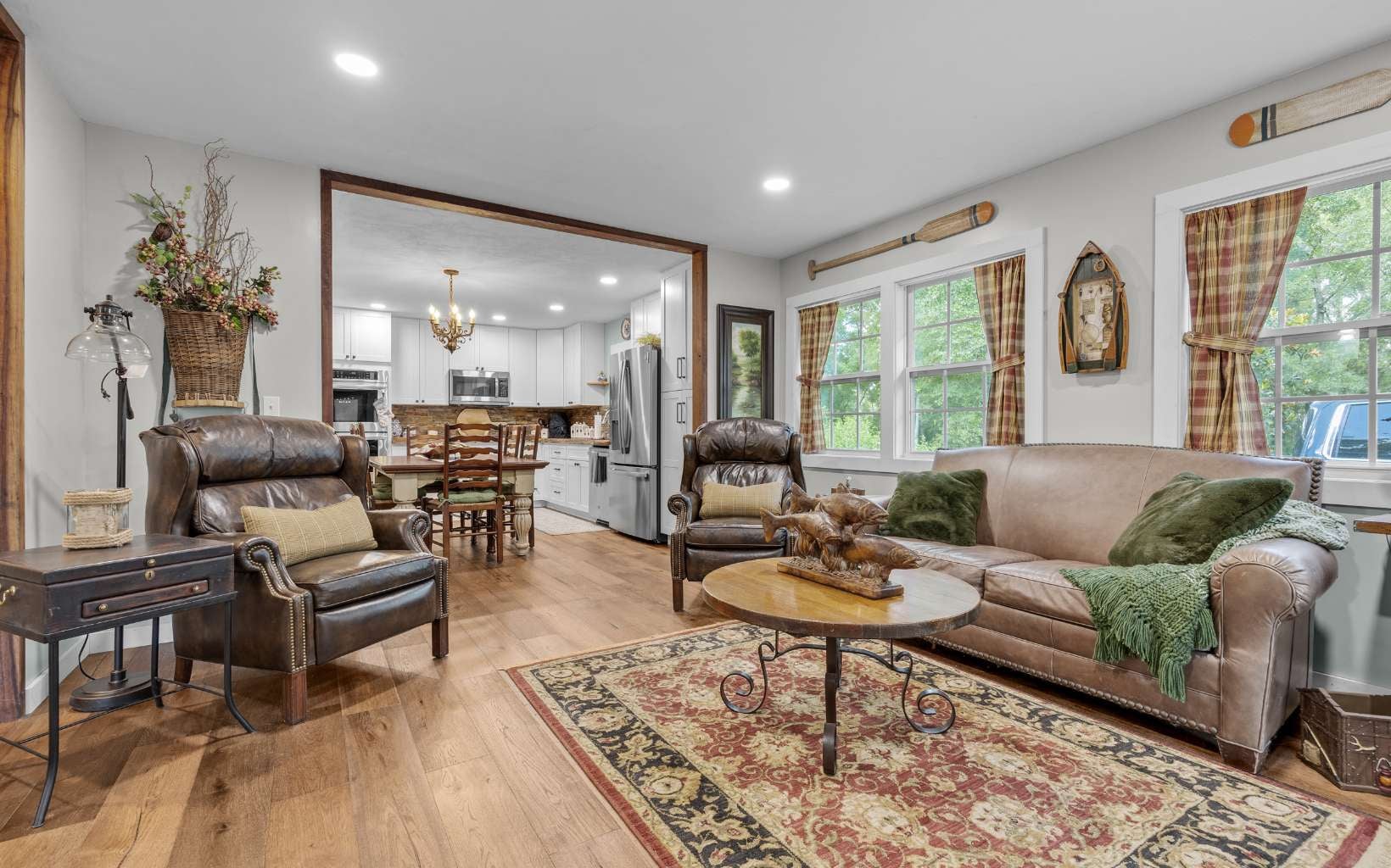 High Springs, Florida, 32643, United States, 5 Bedrooms Bedrooms, ,4 BathroomsBathrooms,Residential,Active,1926900