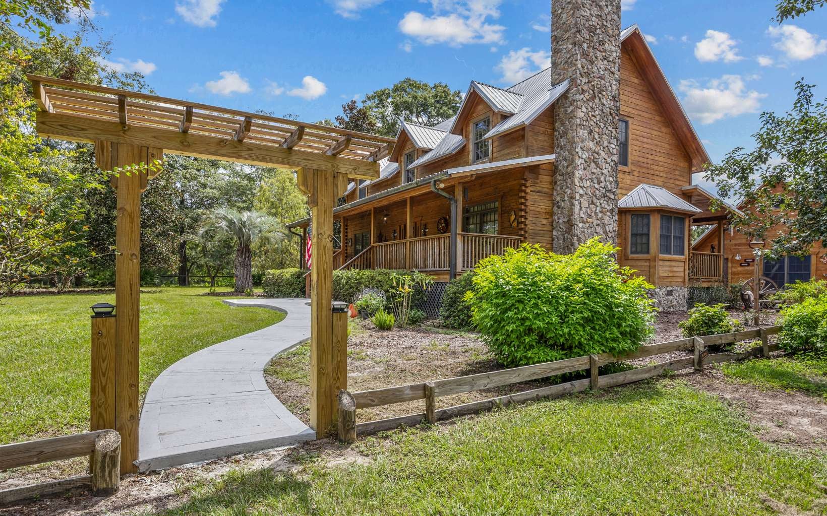 High Springs, Florida, 32643, United States, 5 Bedrooms Bedrooms, ,4 BathroomsBathrooms,Residential,Active,1926900