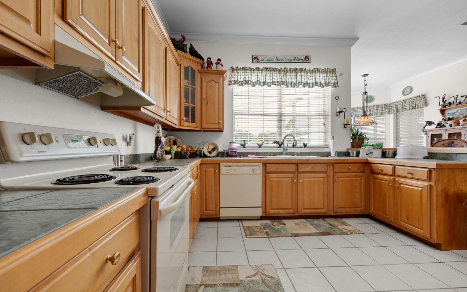 Lake City, Florida, 32024, United States, 3 Bedrooms Bedrooms, ,4 BathroomsBathrooms,Residential,Active,1926914