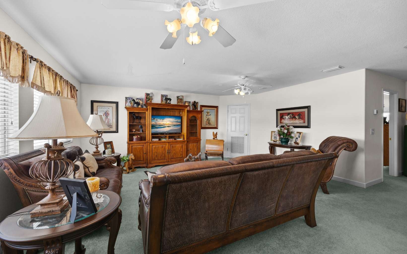 Lake City, Florida, 32024, United States, 3 Bedrooms Bedrooms, ,4 BathroomsBathrooms,Residential,Active,1926914