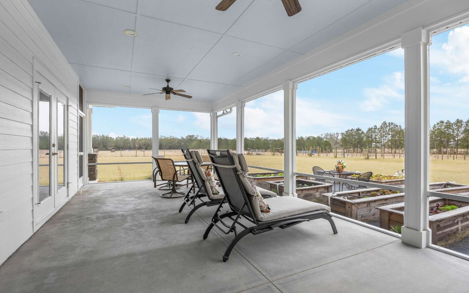 Wellborn, Florida, 32094, United States, 5 Bedrooms Bedrooms, ,3 BathroomsBathrooms,Residential,Active,1905112