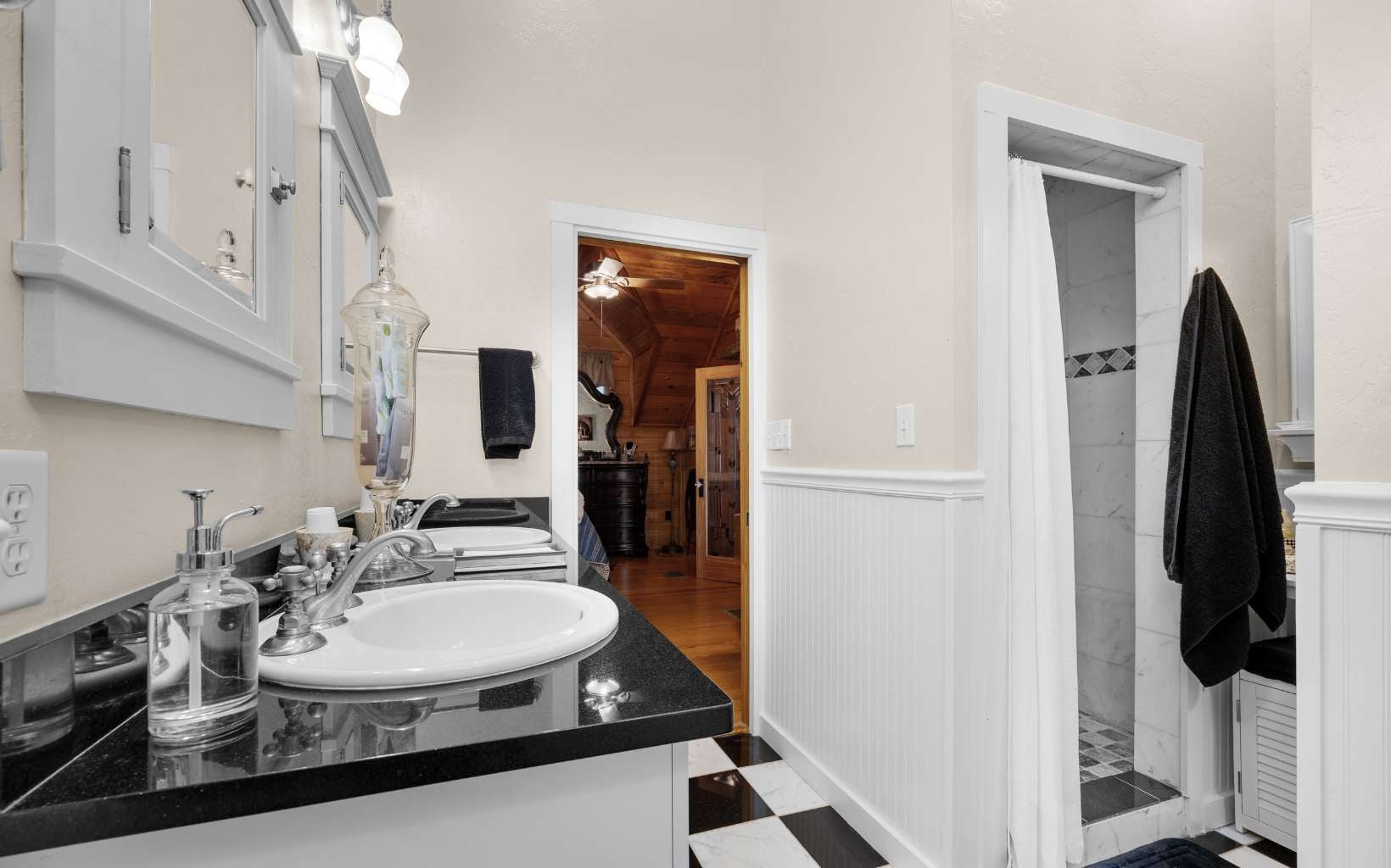 High Springs, Florida, 32643, United States, 5 Bedrooms Bedrooms, ,4 BathroomsBathrooms,Residential,Active,1926900