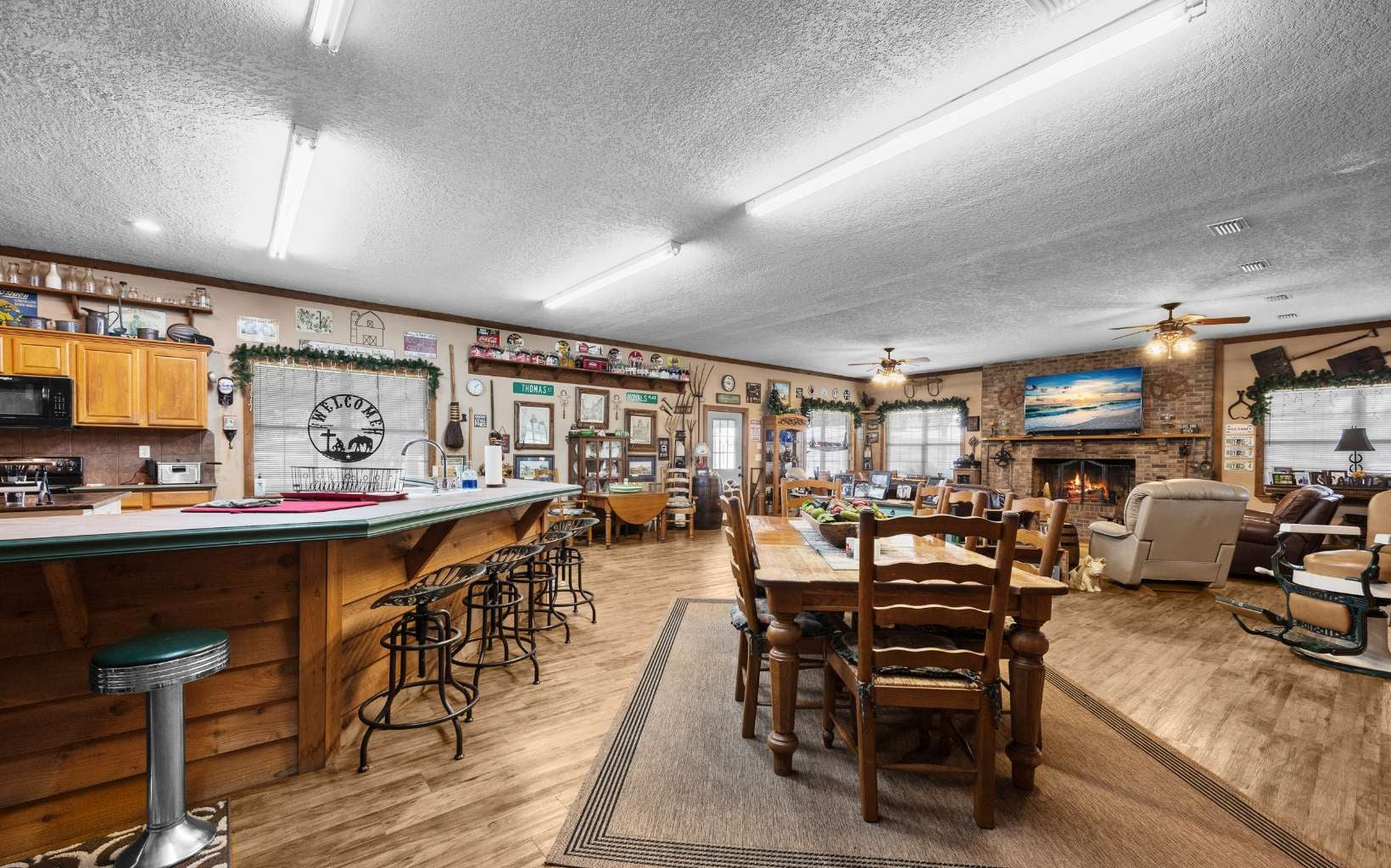 Lake City, Florida, 32024, United States, 3 Bedrooms Bedrooms, ,4 BathroomsBathrooms,Residential,Active,1926914