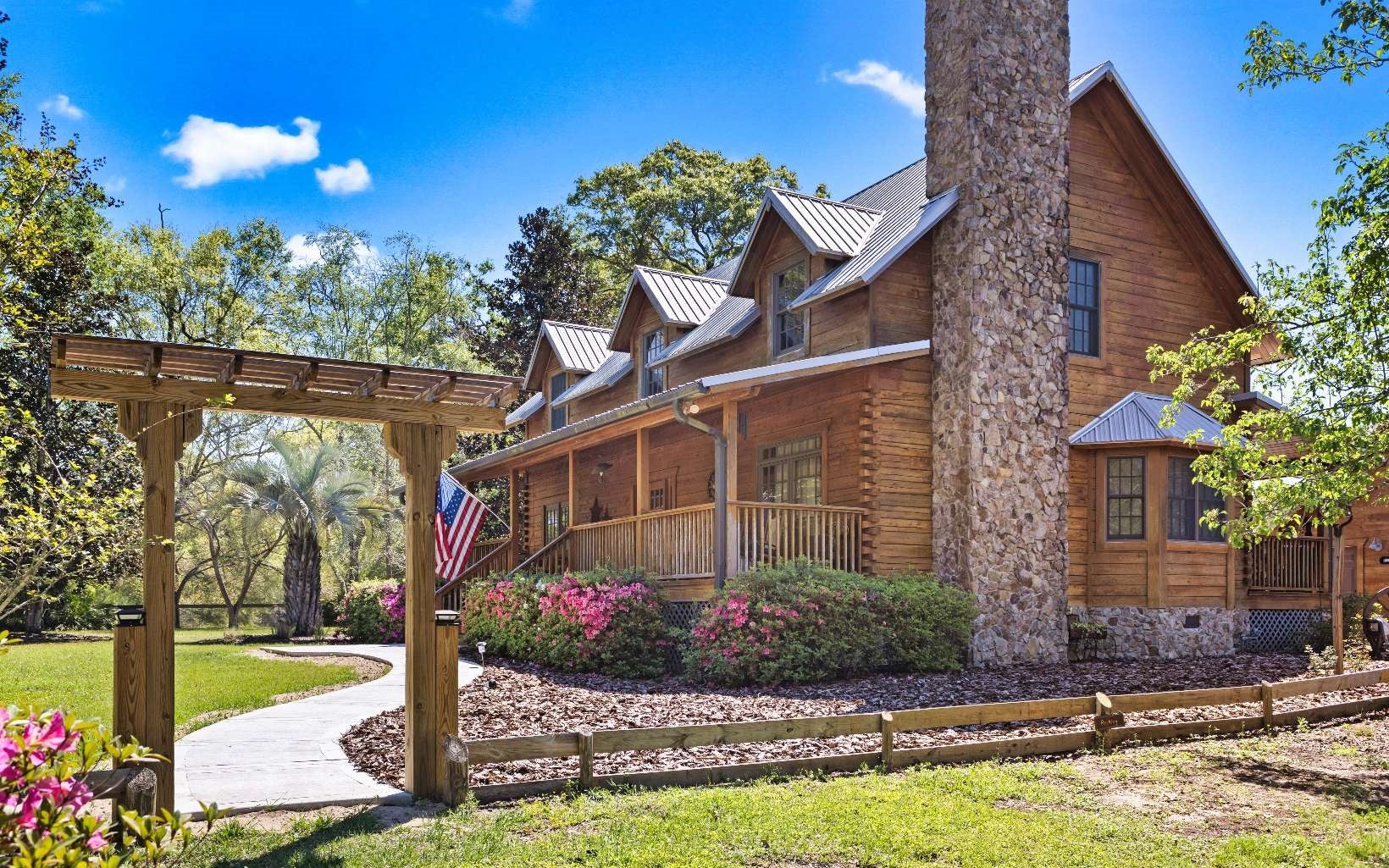 High Springs, Florida, 32643, United States, 5 Bedrooms Bedrooms, ,4 BathroomsBathrooms,Residential,Active,1926900