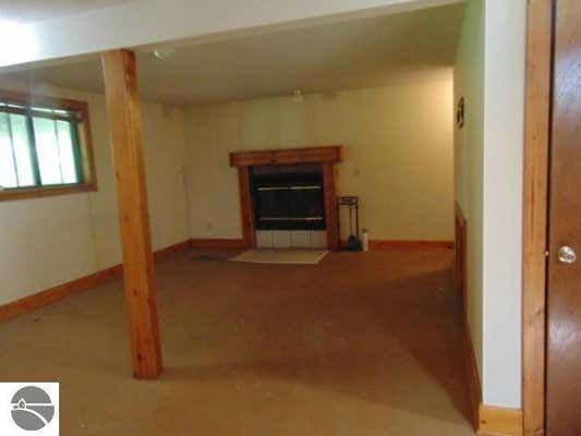 1335 E GRANT RD, ITHACA, MI 48847, photo 4 of 40