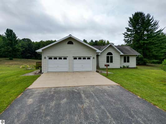 10859 W BLANCHARD RD, BLANCHARD, MI 49310 - Image 1