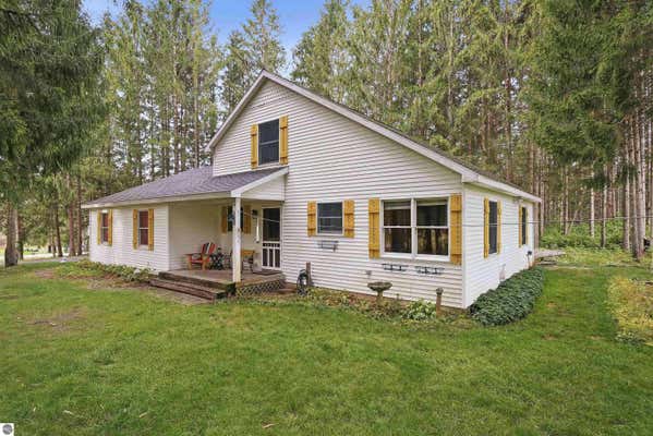 112 GREENRIDGE DR, CADILLAC, MI 49601 - Image 1