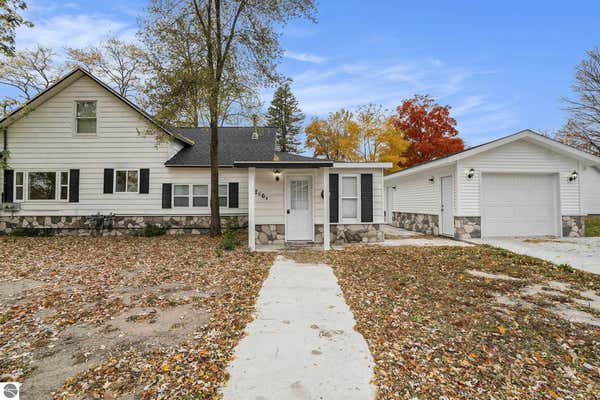 206 W 4TH ST, KALKASKA, MI 49646 - Image 1