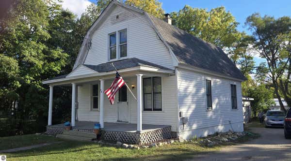 304 STATE ST, EAST JORDAN, MI 49727 - Image 1