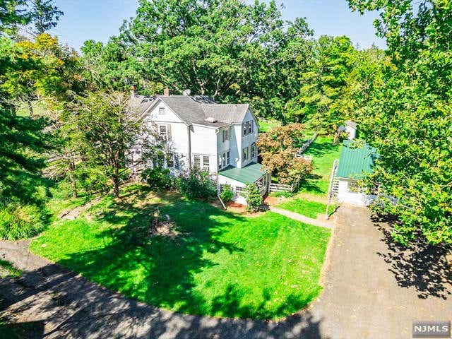 570 MINE BROOK RD, BERNARDSVILLE, NJ 07924, photo 1 of 29