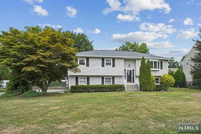 78 SUNSET RD, PEQUANNOCK TOWNSHIP, NJ 07444, photo 1 of 36