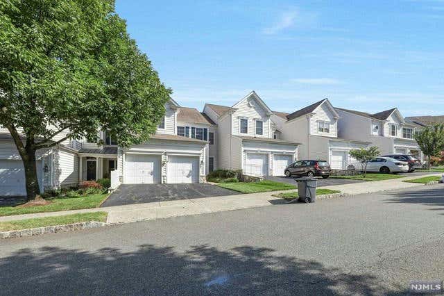 10 INDEPENDENCE TRL, TOTOWA, NJ 07512, photo 1 of 50