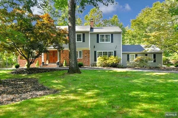 1 WILLOW BANK CT, MAHWAH, NJ 07430, photo 2 of 44