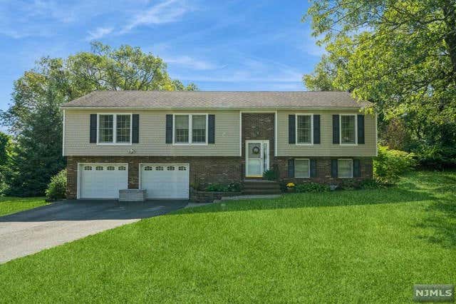 13 JANEL DR, VERNON, NJ 07462, photo 1 of 48