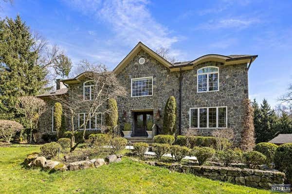 12 LAMBS LN, CRESSKILL, NJ 07626 - Image 1