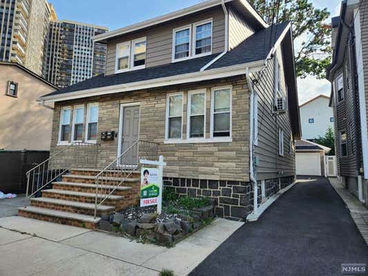 210 WARREN AVE, FORT LEE, NJ 07024 - Image 1