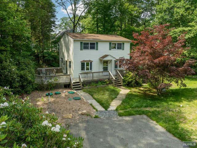 9 TAFT RD, WEST MILFORD, NJ 07421, photo 1 of 29