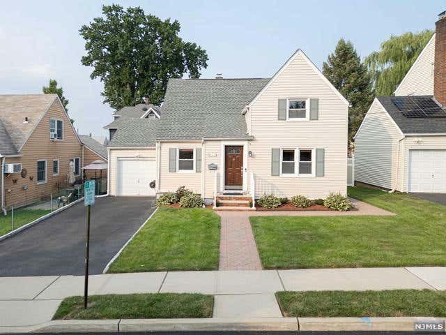 447 CENTER ST, WOOD RIDGE, NJ 07075, photo 1 of 38