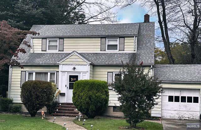 41 IRVINGTON RD, TEANECK, NJ 07666, photo 1 of 11