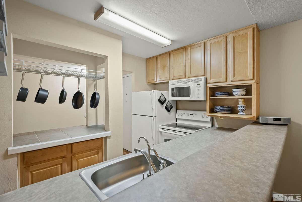 2700 PLUMAS ST APT 112, RENO, NV 89509, photo 1 of 22