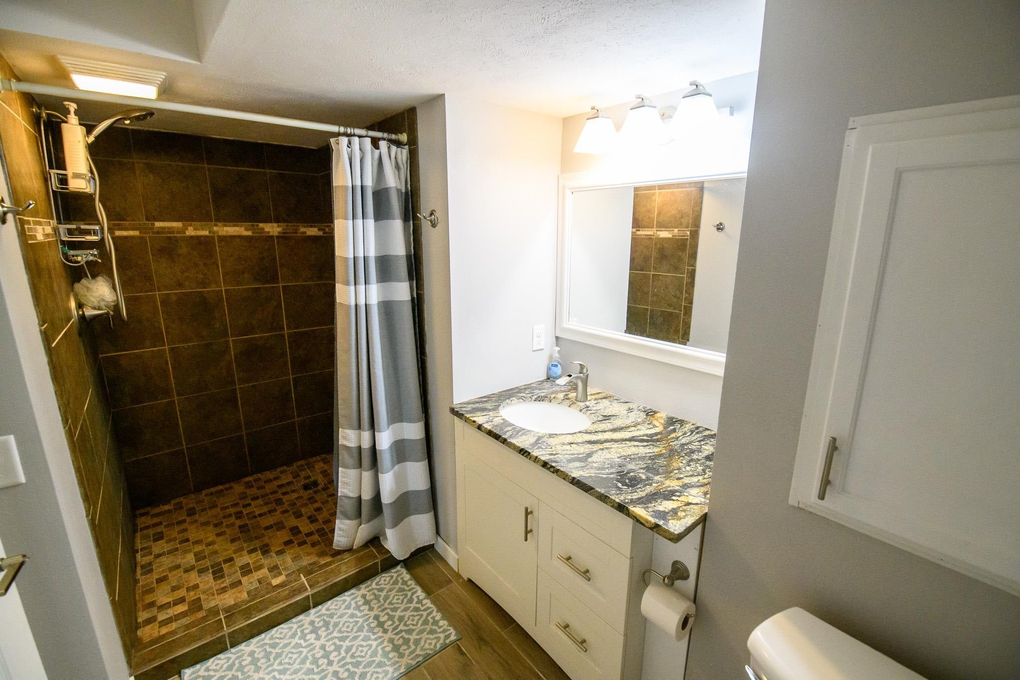 Meadow Grove, Nebraska, 68752, United States, 3 Bedrooms Bedrooms, ,4 BathroomsBathrooms,Residential,Active,1990640