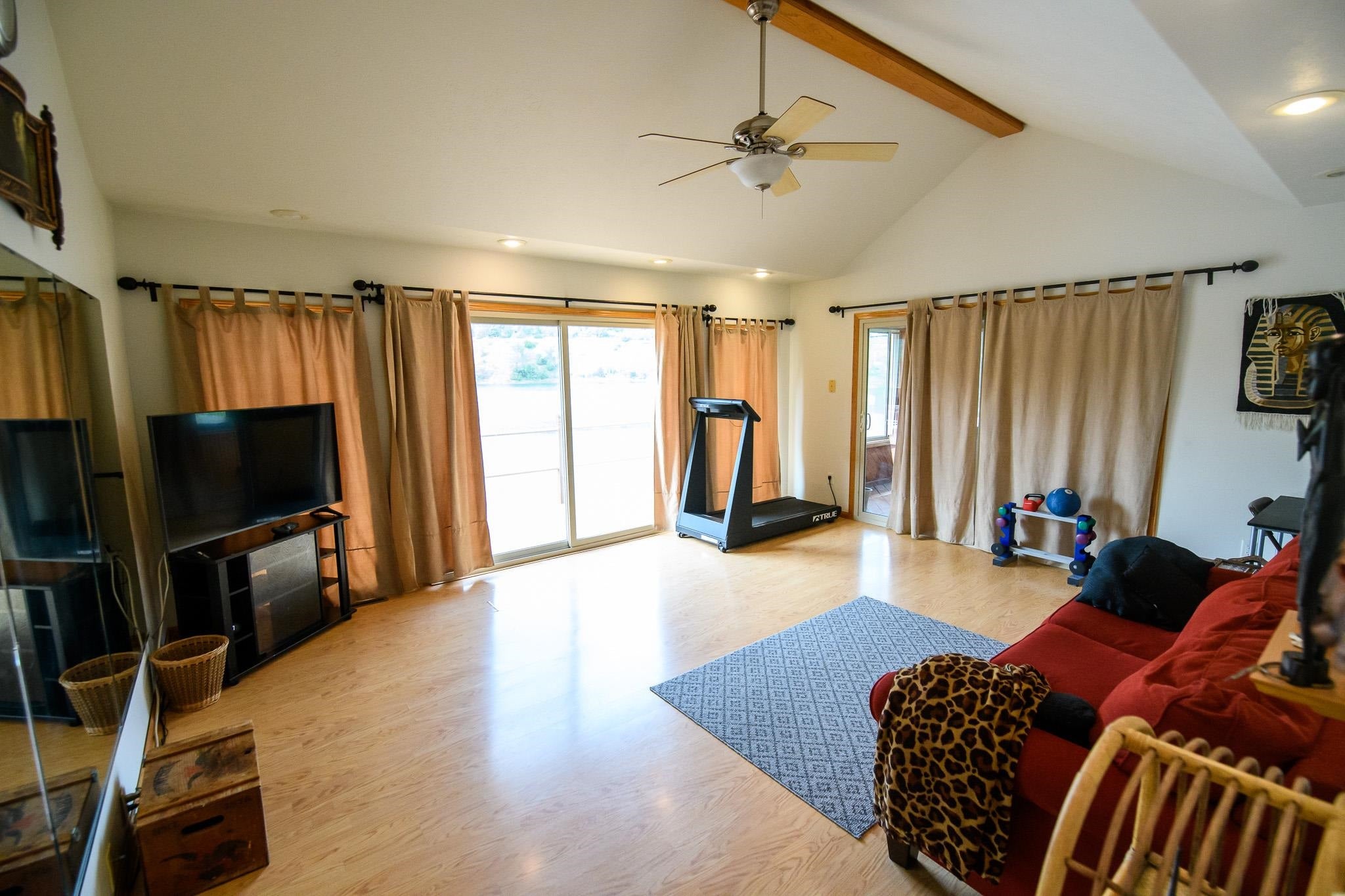 Meadow Grove, Nebraska, 68752, United States, 3 Bedrooms Bedrooms, ,4 BathroomsBathrooms,Residential,Active,1990640