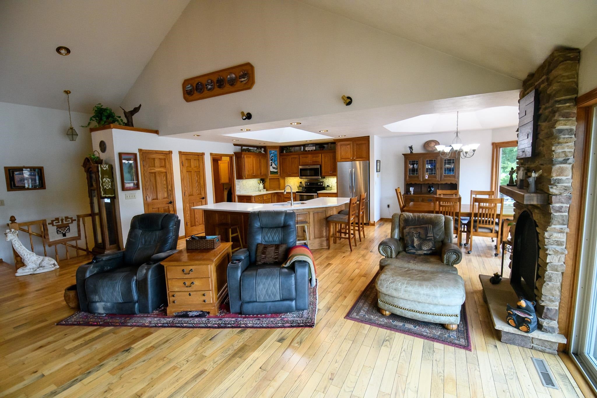 Meadow Grove, Nebraska, 68752, United States, 3 Bedrooms Bedrooms, ,4 BathroomsBathrooms,Residential,Active,1990640