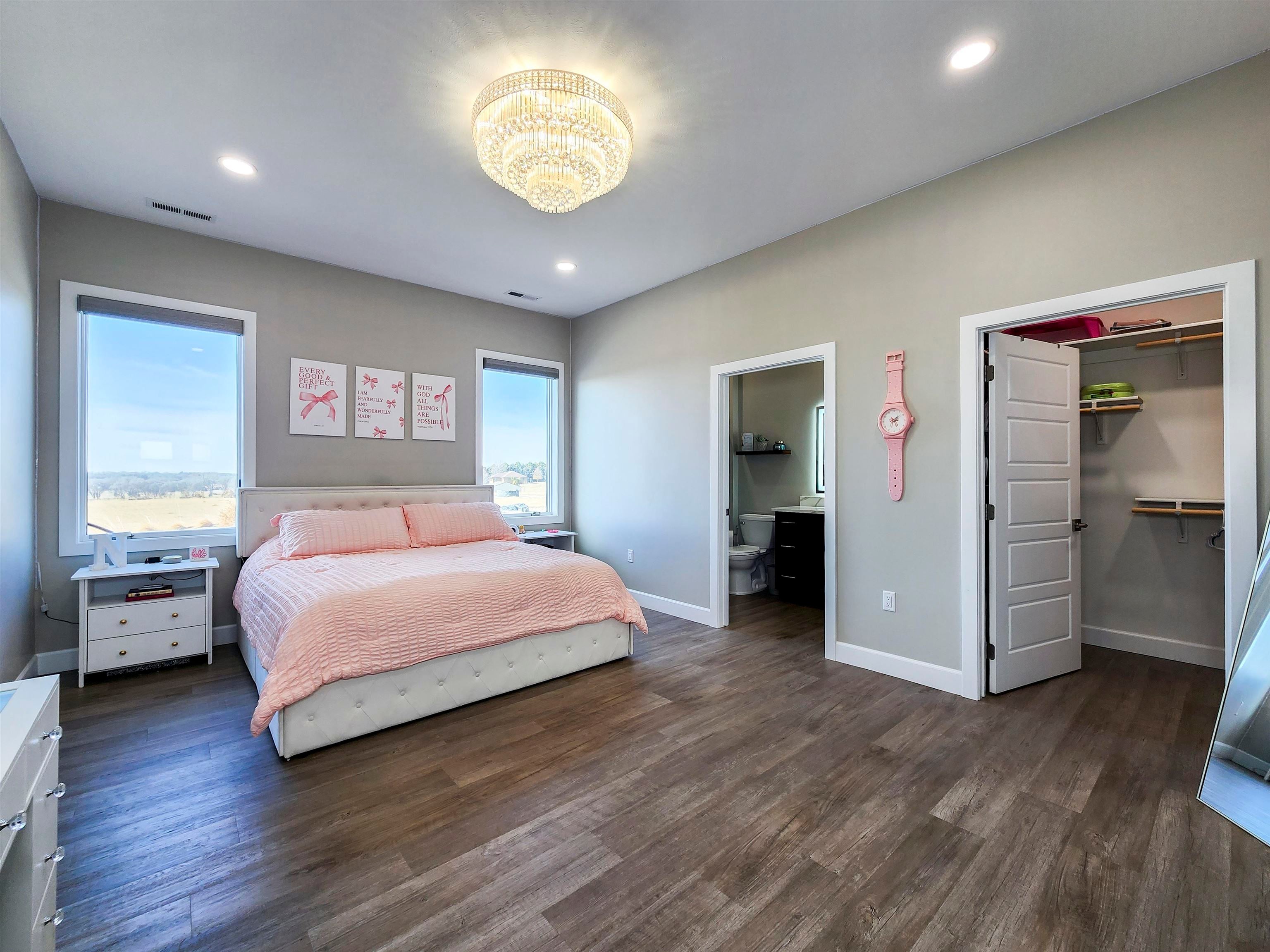 Norfolk, Nebraska, 68701, United States, 6 Bedrooms Bedrooms, ,6 BathroomsBathrooms,Residential,Active,2014968